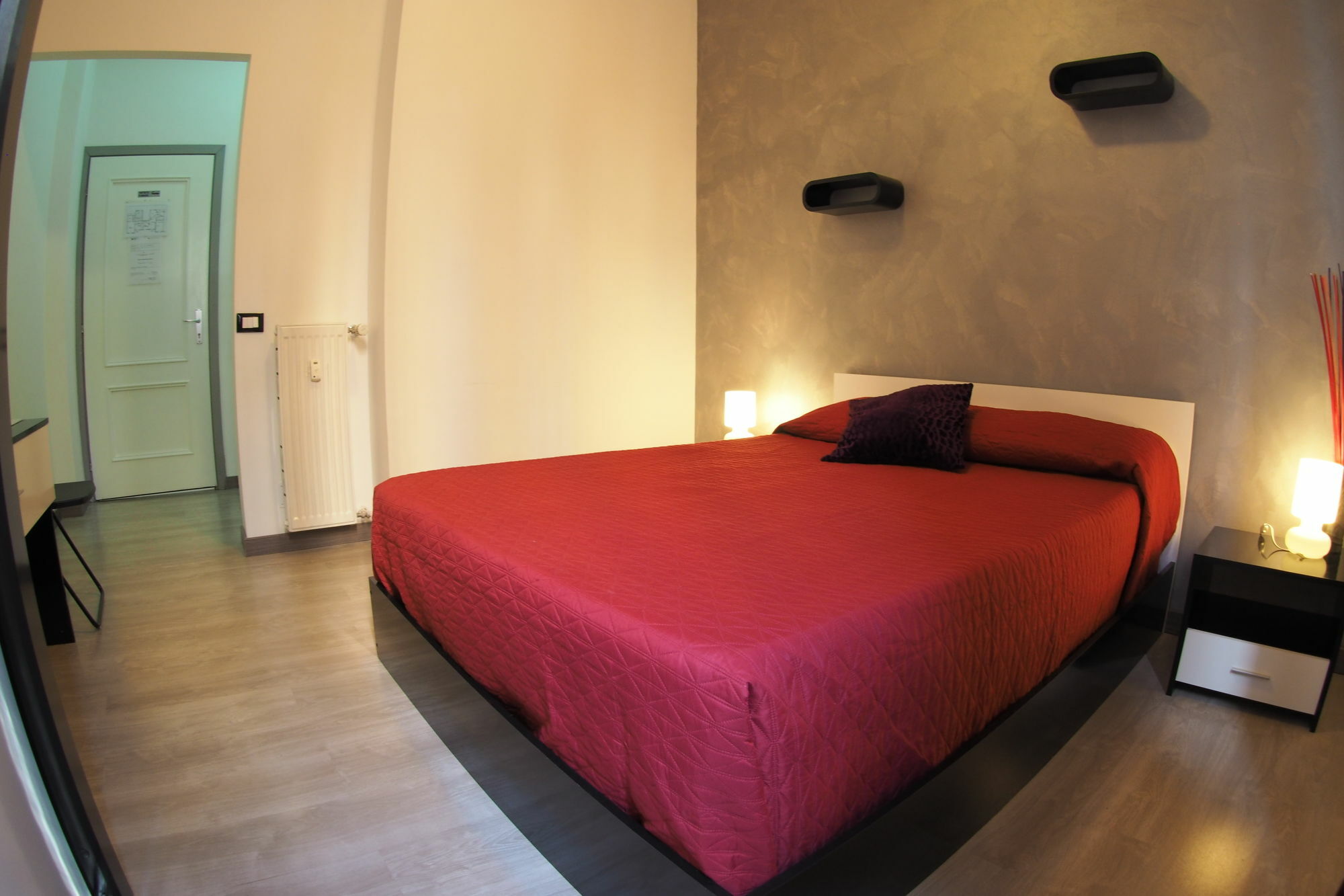 Enzo Luxury Rooms 罗马 外观 照片